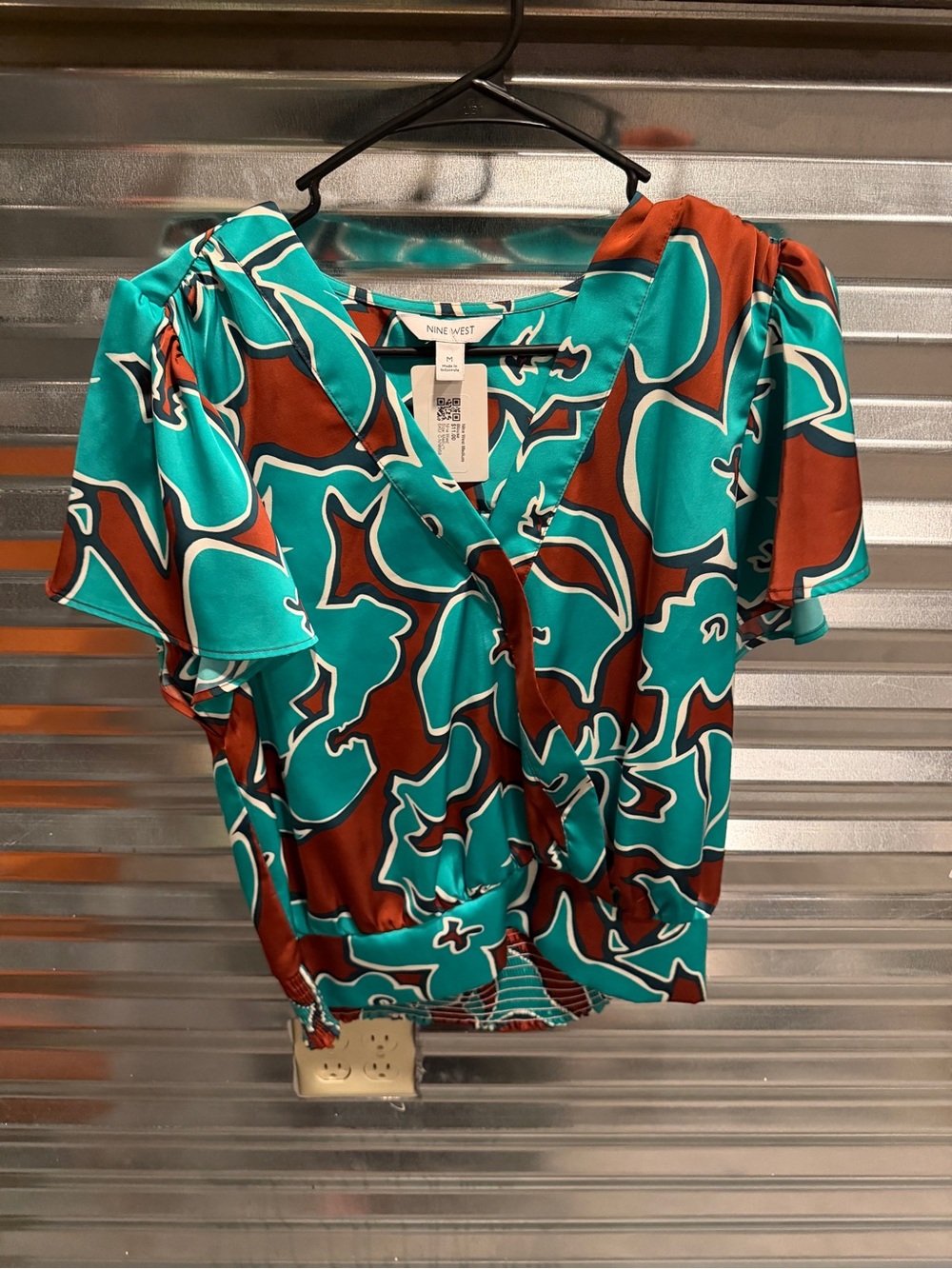 Nine West blouse size medium